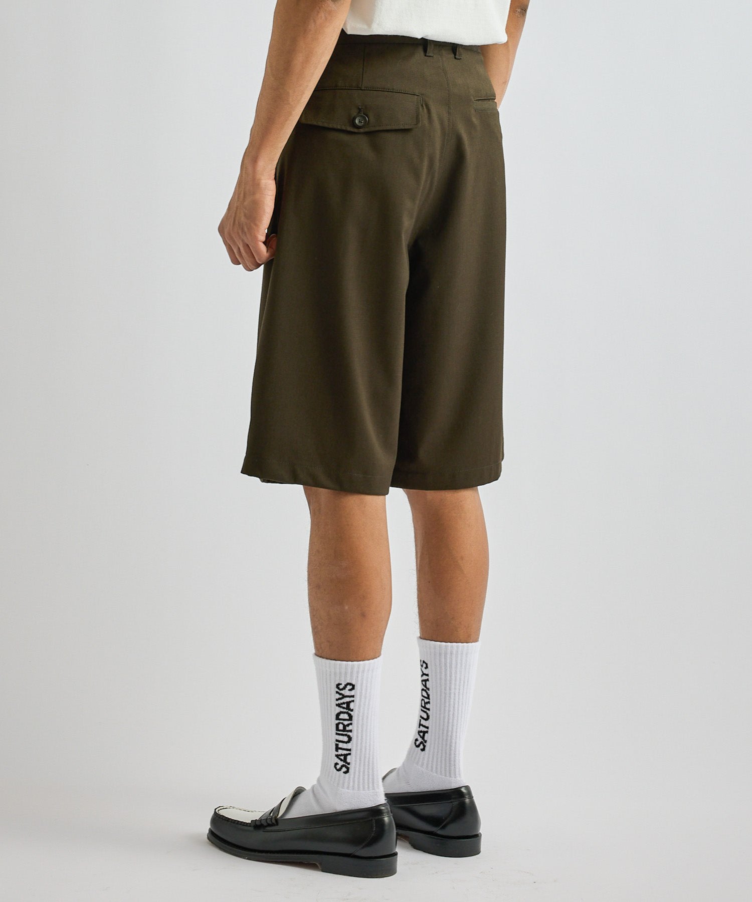 Saturdays NYC Feliz Two Tuck Walk Short in Olive Green